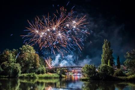 havelberger bootskorso farbenfrohes feuerwerk ©hansestadt havelberg