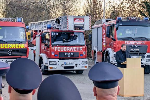 Grußwort Bürgermeister Grußwort Bürgermeister red