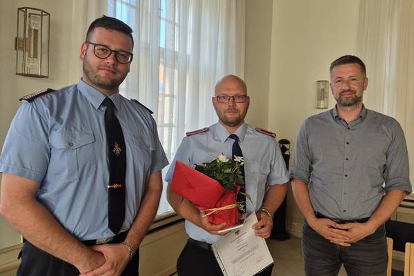 Berufung eines neuen Stadtjugendfeuerwehrwartes: Kai Evers tritt ins Amt berufung eines neuen stadtjugendfeuerwehrwartes 09.07.2024