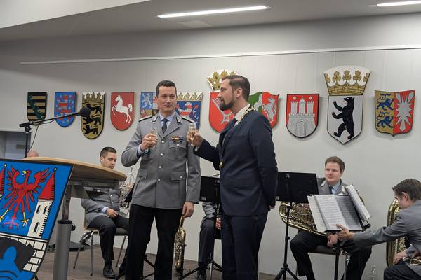 Neujahrsempfang_Kommandeur Oberstleutnant Graß und Bürgermeister Bölt pxl 20250123 155637964
