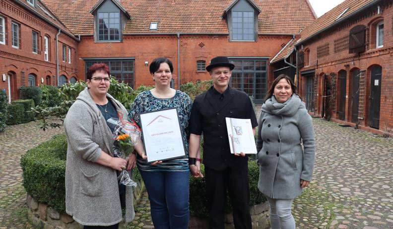 Havelhöfe Gästeliebling 2022 ©Hansestadt Havelberg gästeliebling 2022 havelhöfe garz urkundenübergabe 22.02.2023
